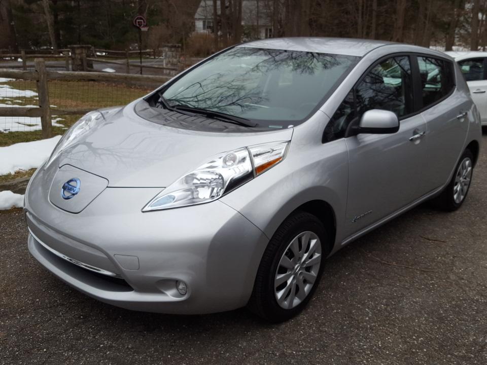 Nissan LEAF S 2015