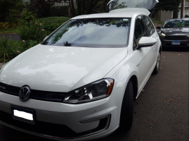Volkswagen e-Golf LIMITED EDITION 2015 – 34 022 Km – Seulement 22 171 $ avec la subvention – VENDU
